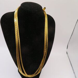 Linda Davis Gold Tone Necklace Vintage